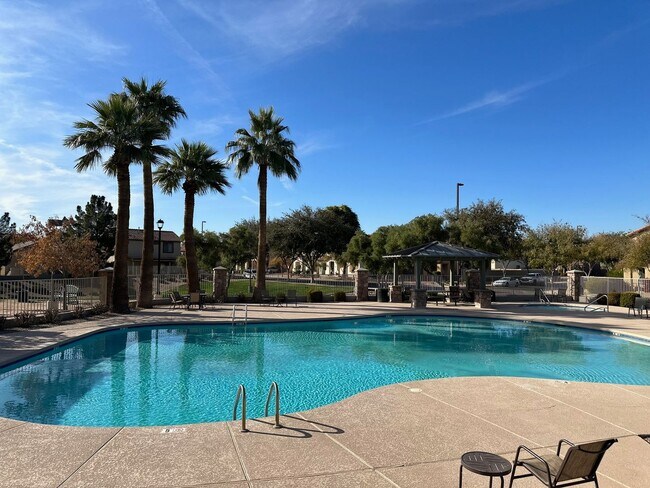 Building Photo - Move in READY! Perfect 3 bed/ 2 bath home ...