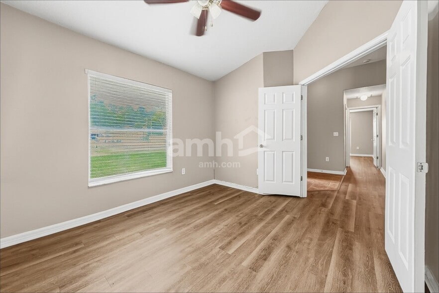 Building Photo - 25815 Crippen Dr