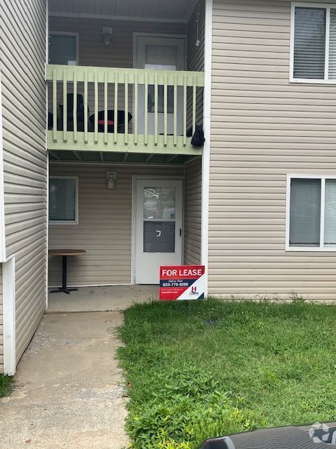 Building Photo - Charming 2-bedroom, 2-bath home