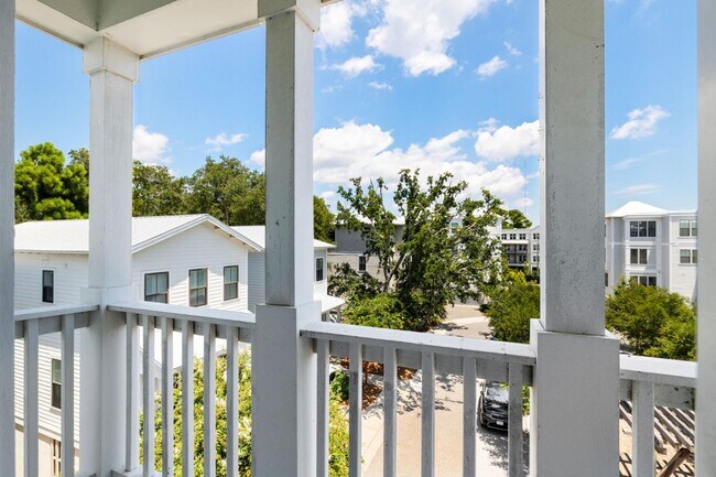 Building Photo - 970 Key Colony Ct