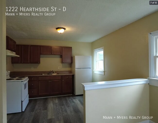 Building Photo - 1222 Hearthside St