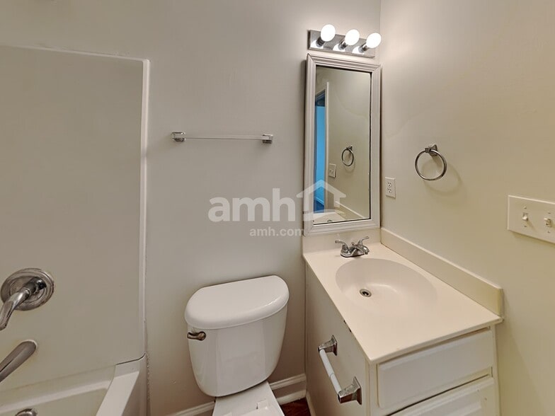 Building Photo - 8621 Berrybrook Ln