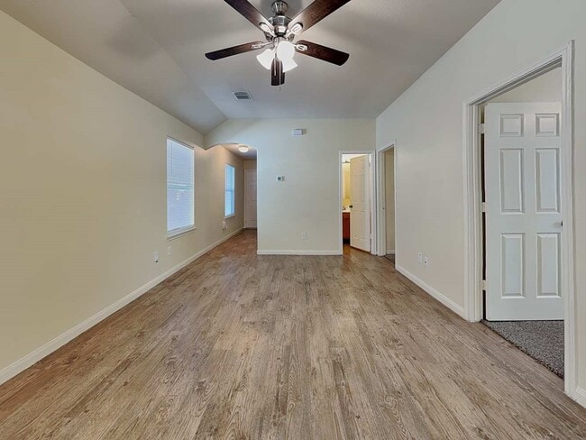 Building Photo - 6347 Austinville Dr