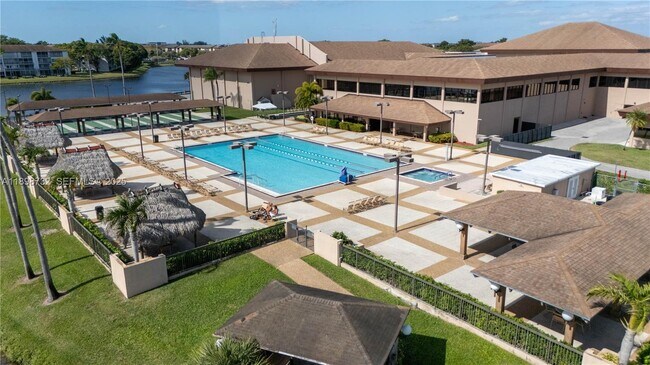 Building Photo - 12750 SW 4th Ct