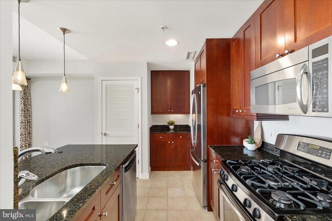 Building Photo - 11990 Market St