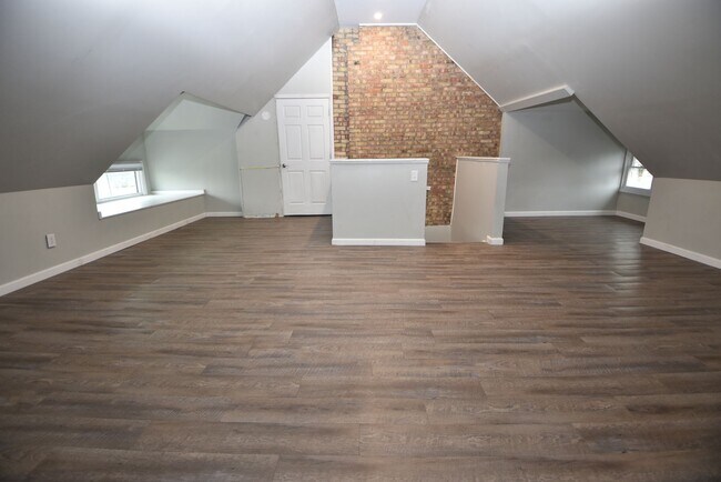 Building Photo - 111-113 S West St Mishawaka