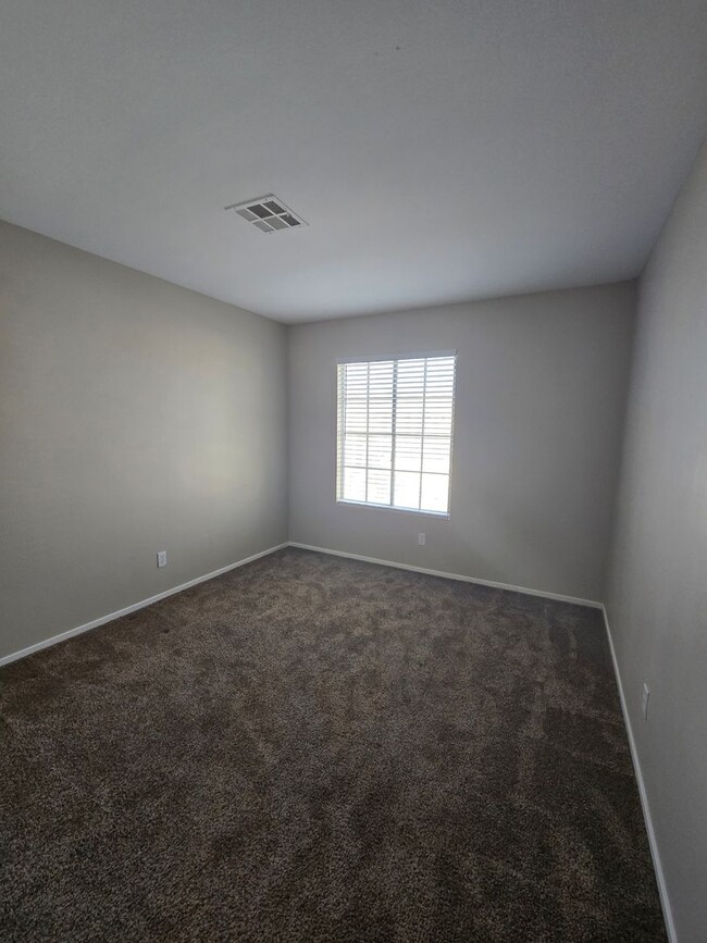 Building Photo - A Fabulous 3 Bedroom House in Summerlin.