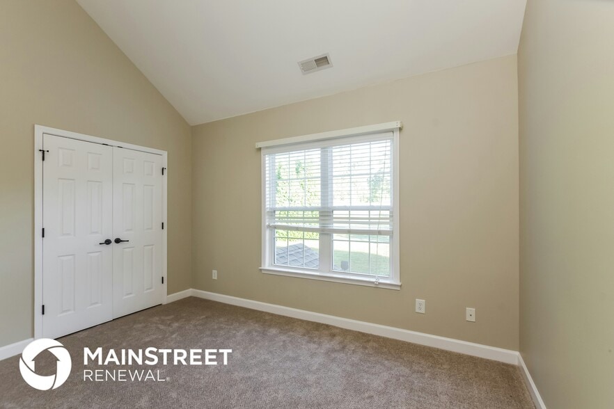 Building Photo - 5512 Strabane Dr