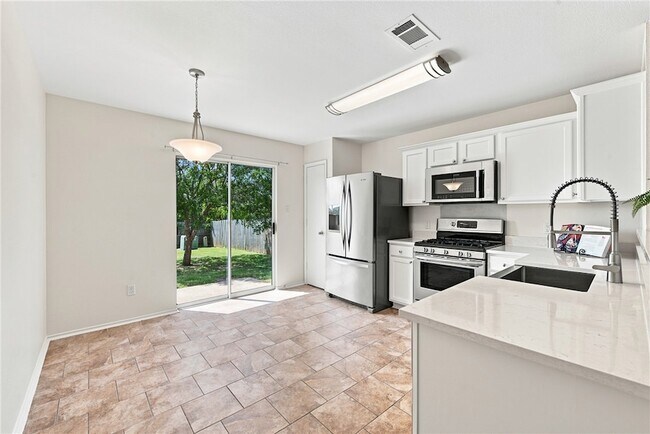 Building Photo - 4330 Spring Garden Dr