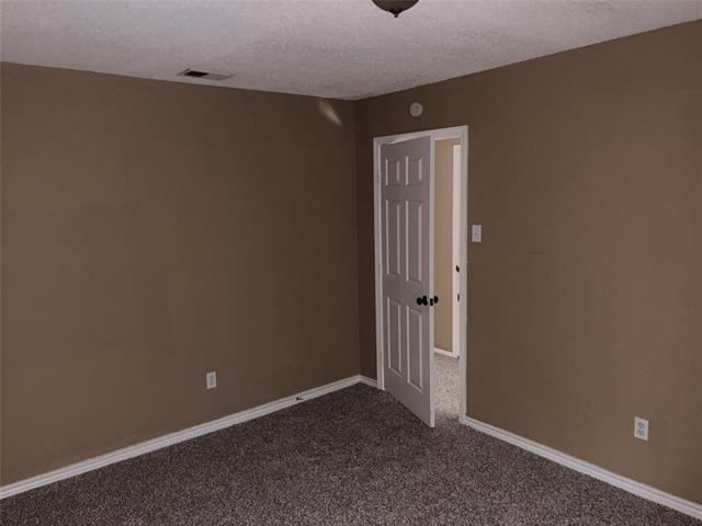 Building Photo - 2721 Canary Cir