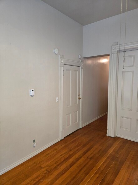 Building Photo - 1907 10th St