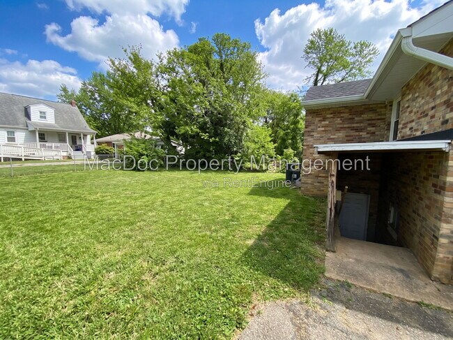 Building Photo - 311 McKinney St