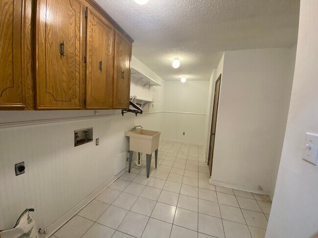 Building Photo - Brownlee Estates