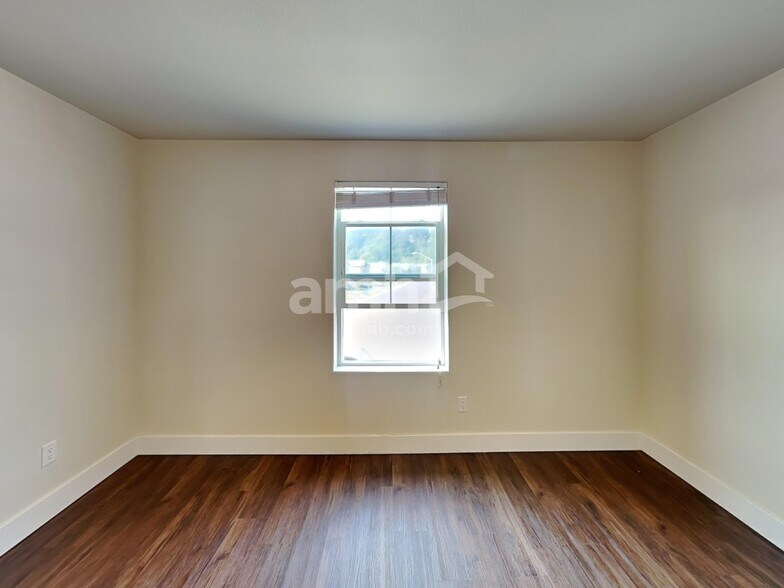 Building Photo - 354 Lolo Trail Ave