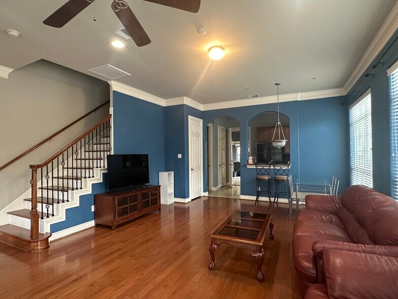 Building Photo - 2615 Starboard Point Dr