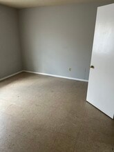 Building Photo - 2200 Pearce Ave