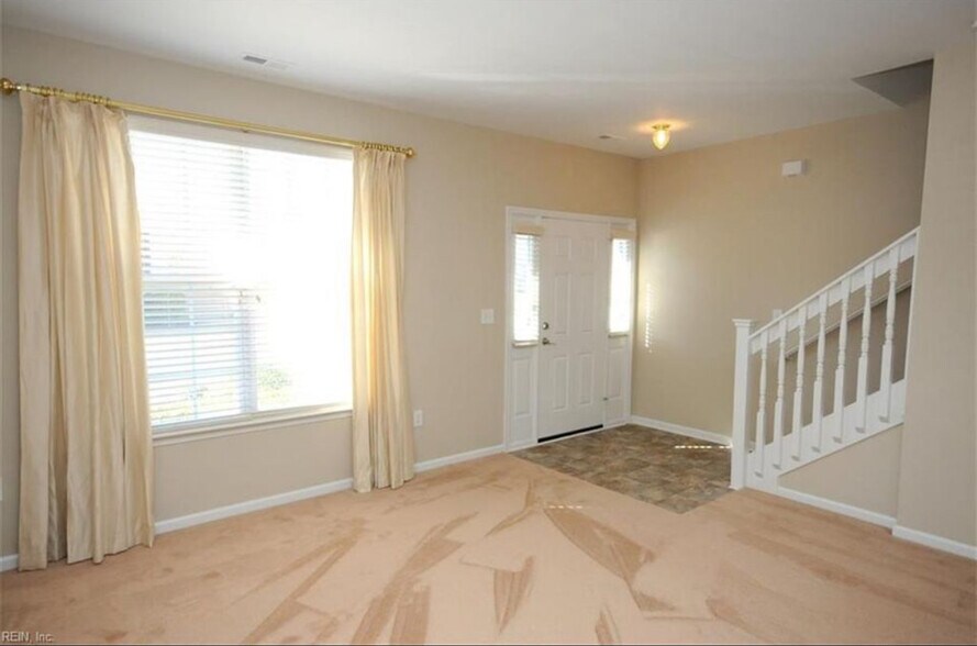 Building Photo - 5320 Hayton Way