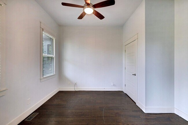 Building Photo - EAST NASHVILLE - FOUR BEDROOM Historic Home with amazing views of Nashville Skyline!