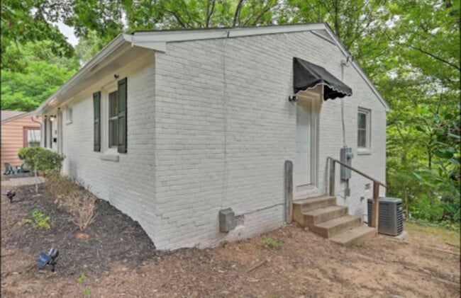 Building Photo - 1621 Harrison Ave
