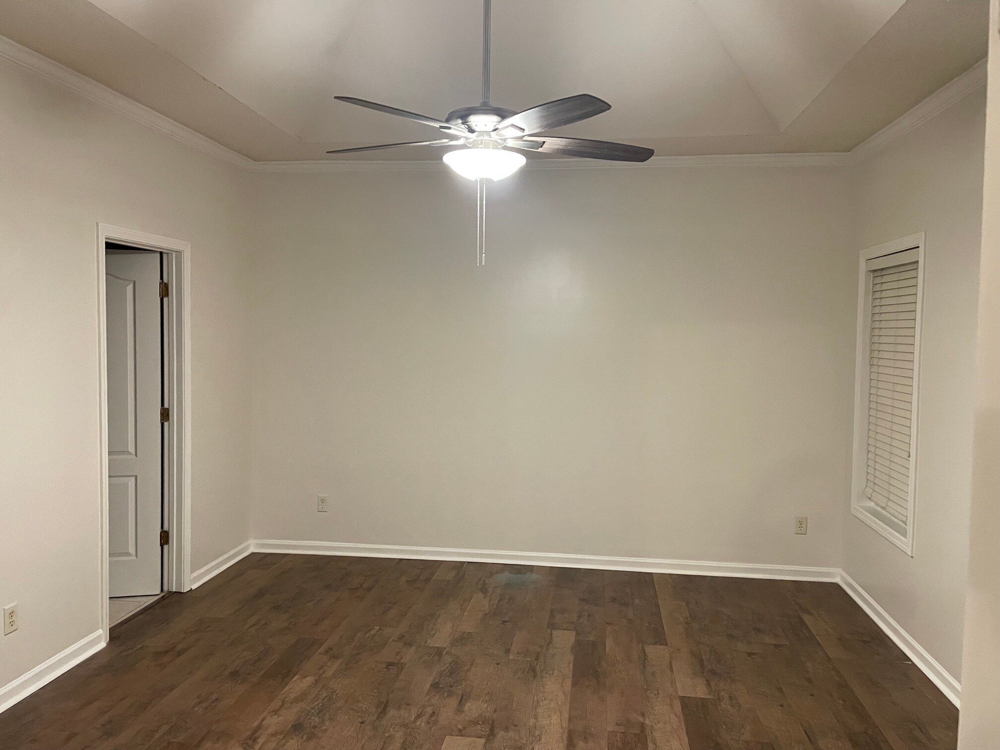 Master bedroom - 12222 Crestwood Ct