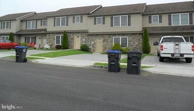 Building Photo - 142 Sable Dr