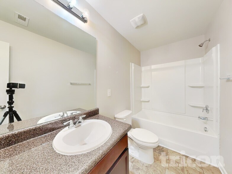 Building Photo - 143 Humphry Ct