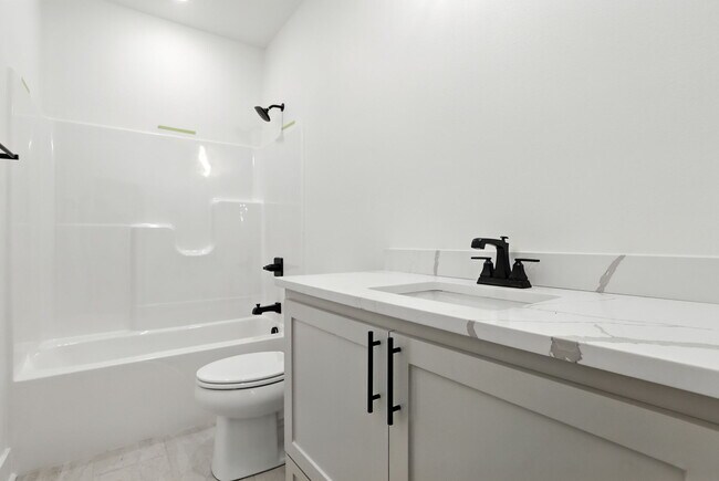 Building Photo - 13417 Teton Dr