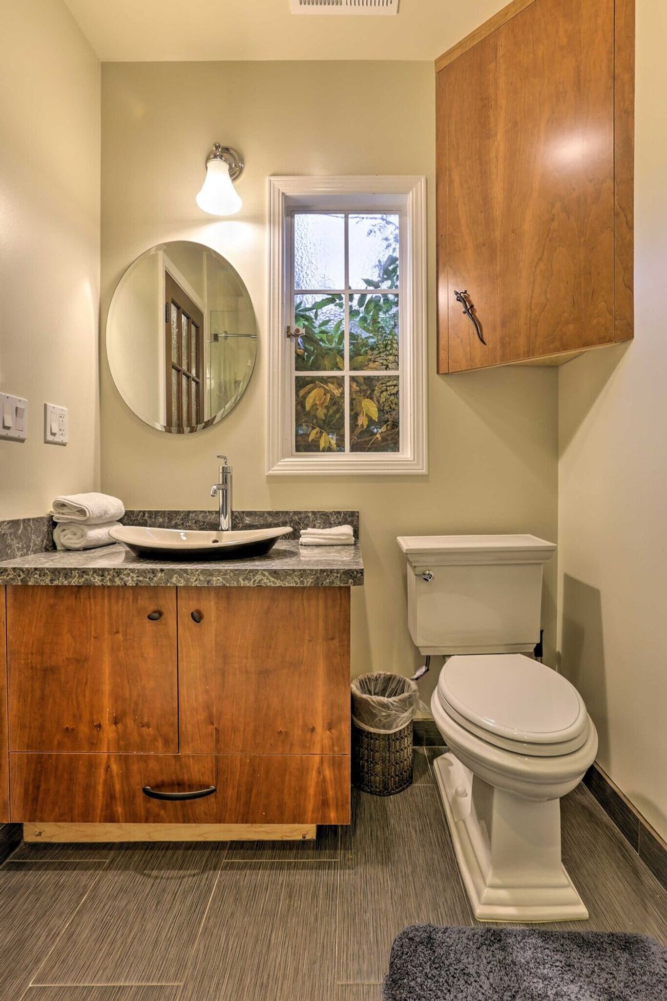 Building Photo - 1942 Cno. A Los Cerros