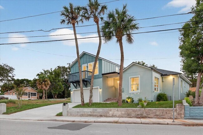 Building Photo - 207 Athens St