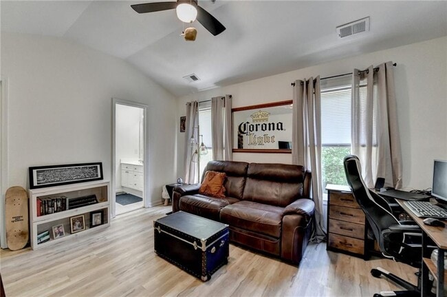 Building Photo - 1213 Harris Commons Pl