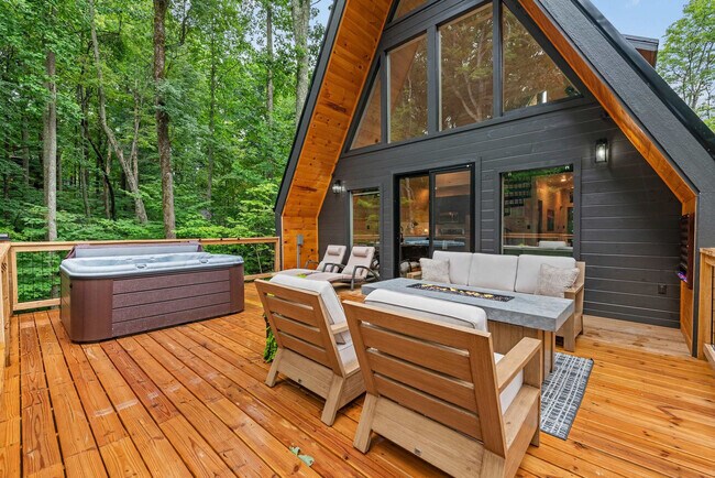 Building Photo - 1903 Ash Pass