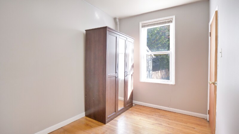 Building Photo - 47 65th St