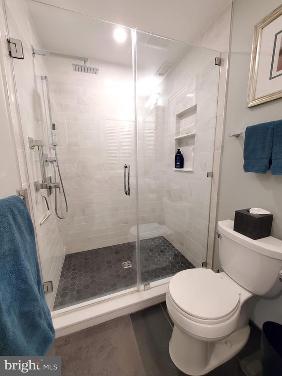 Building Photo - 162 Tavistock Rd