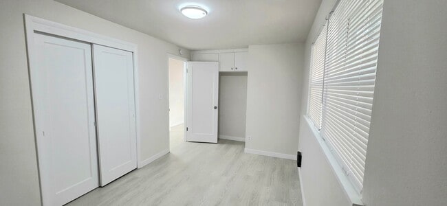 Building Photo - North Seattle/ Shoreline 2 Bedroom + Bonus Room 1BA House