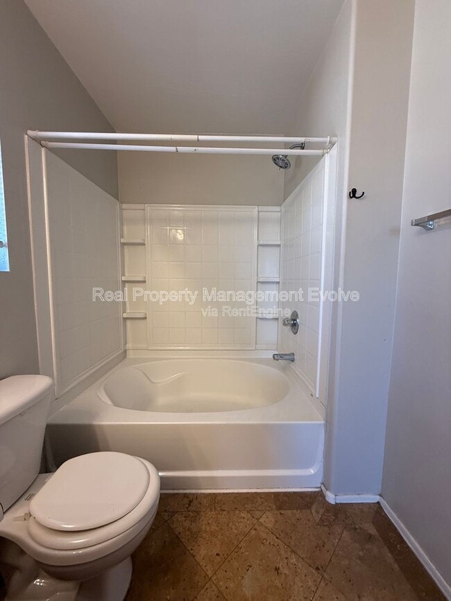 Building Photo - 7238 S 42nd Ln