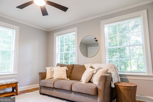 Building Photo - 111 E Screven St