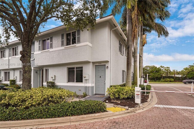 Building Photo - 3533 Sonoma Dr