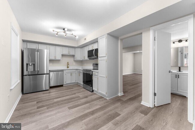 Building Photo - 3484 Legere Ct