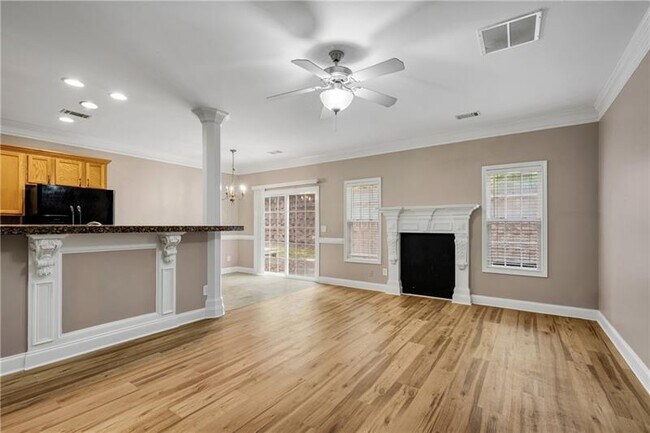 Building Photo - 3194 Cedar Glade Ln NE