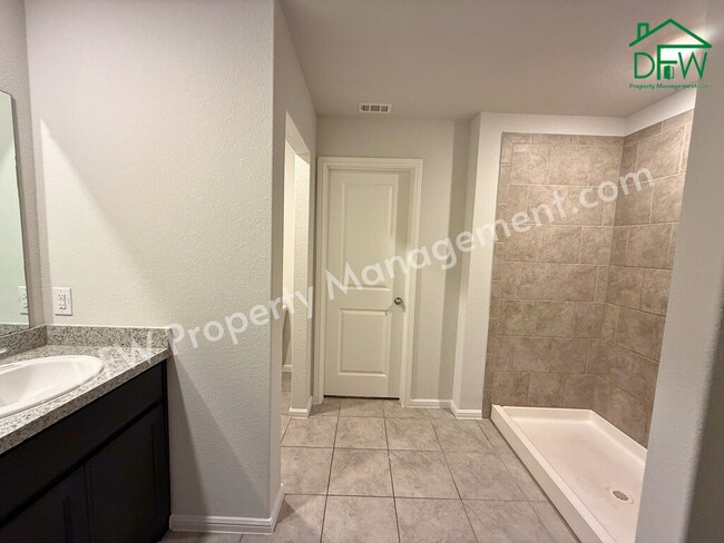 Building Photo - Beautiful 4 Bedroom 2 Bathroom Home for Lease in Crowley