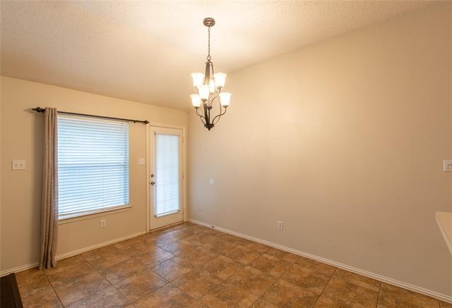 Building Photo - 3713 Pinetree Dr