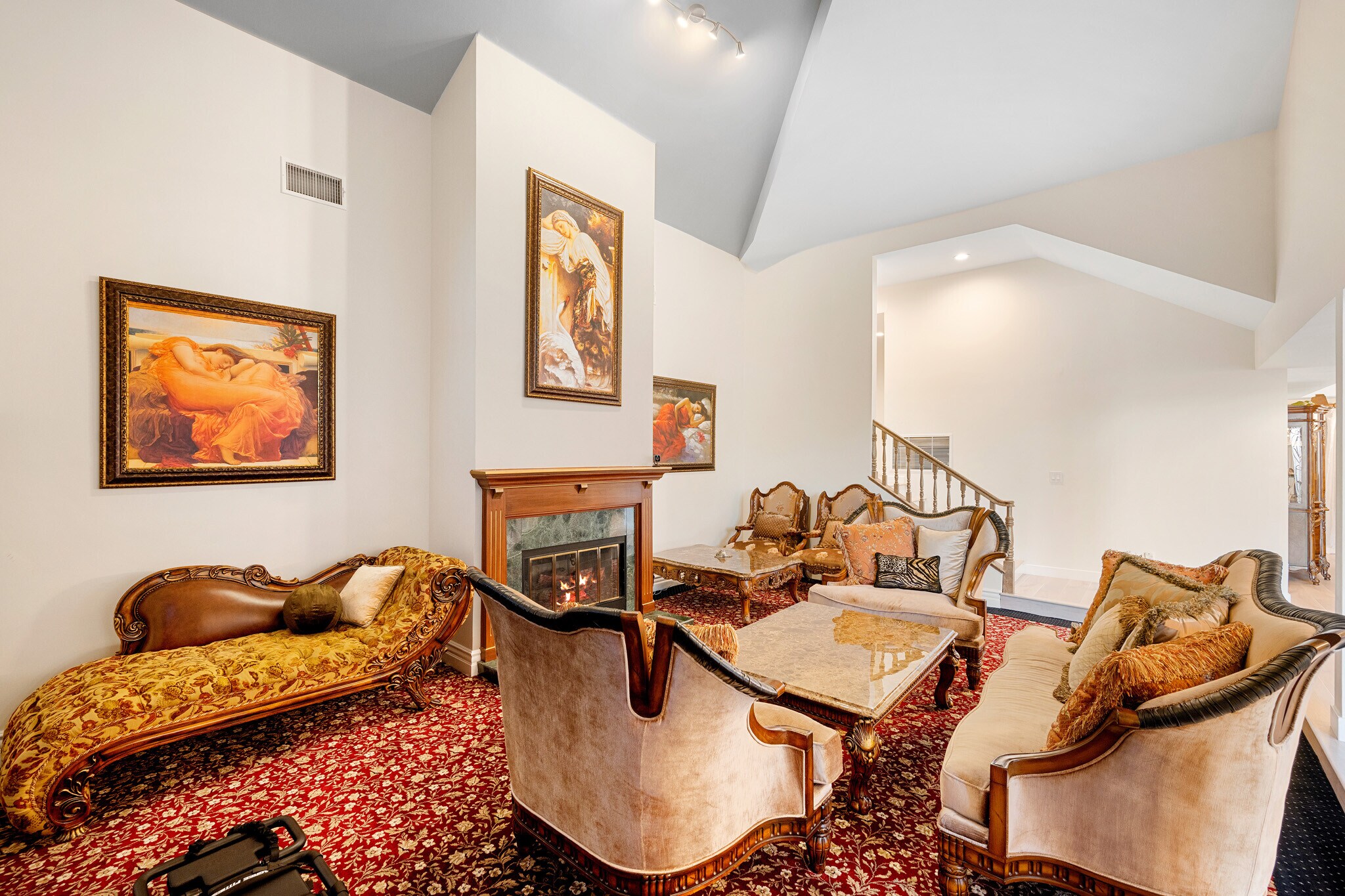 Building Photo - 3331 Oakmont View Dr