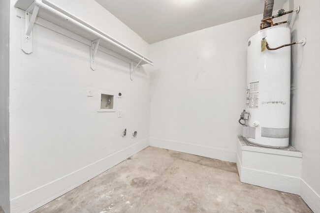 Building Photo - 16423 Monte Carlo Ln