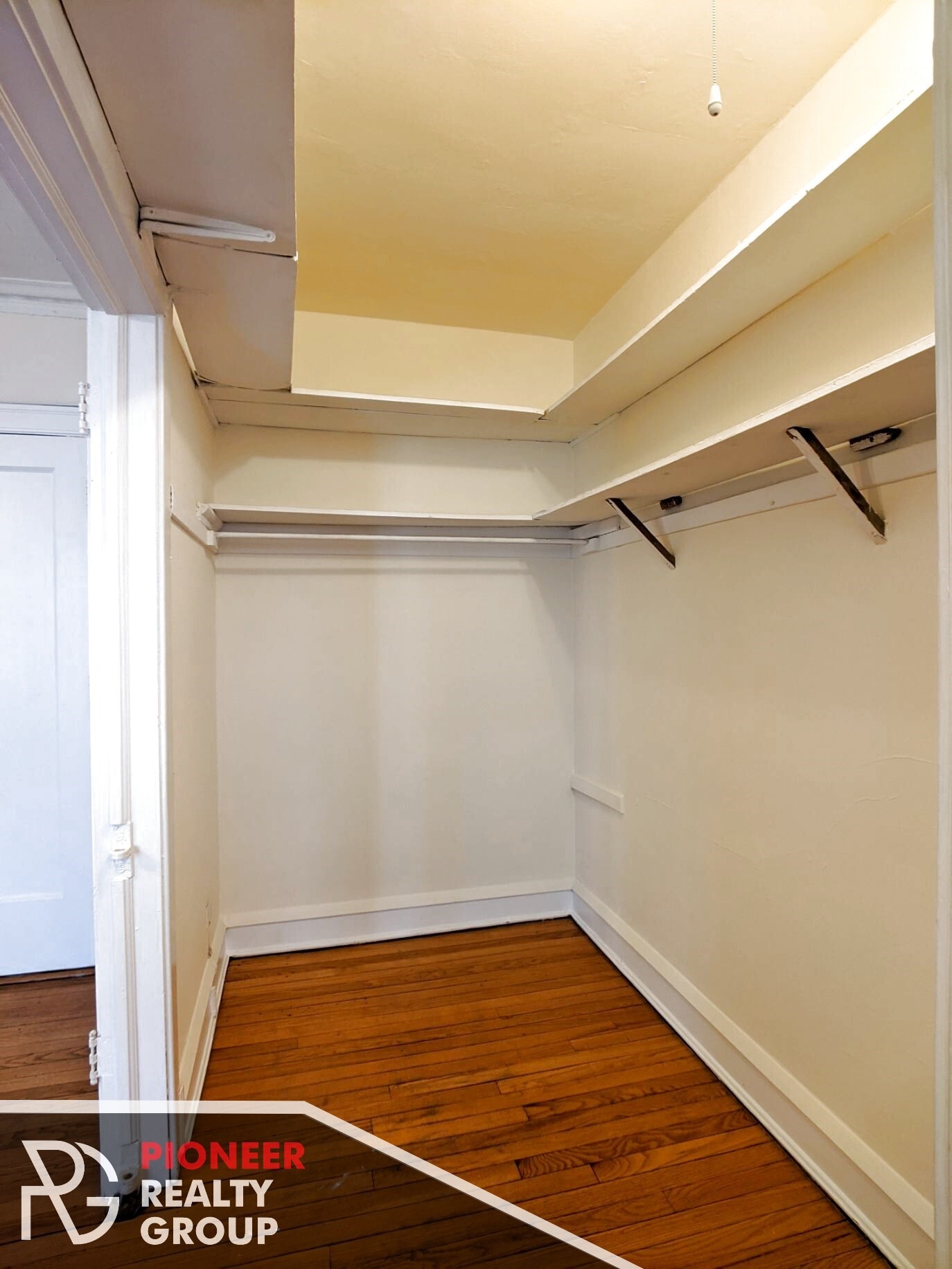 Building Photo - 2177 W Giddings St
