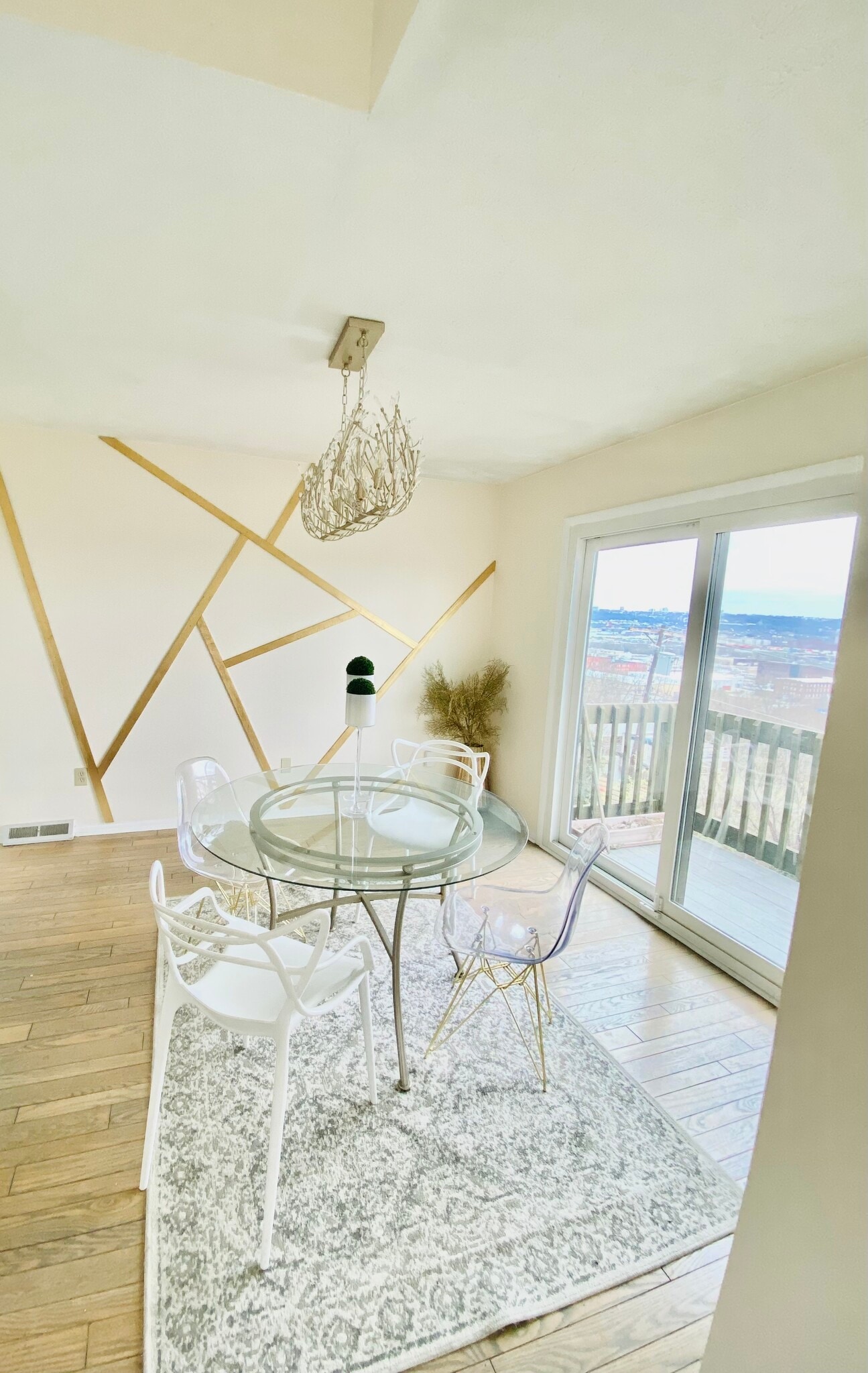 Building Photo - 2415 Maryland Ave