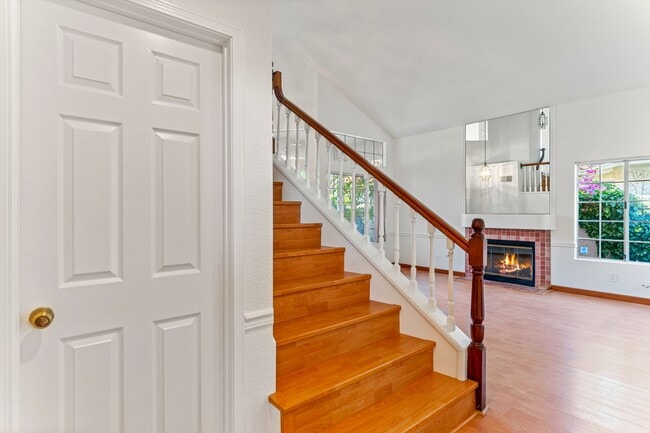 Building Photo - 1539 Mallorca Dr