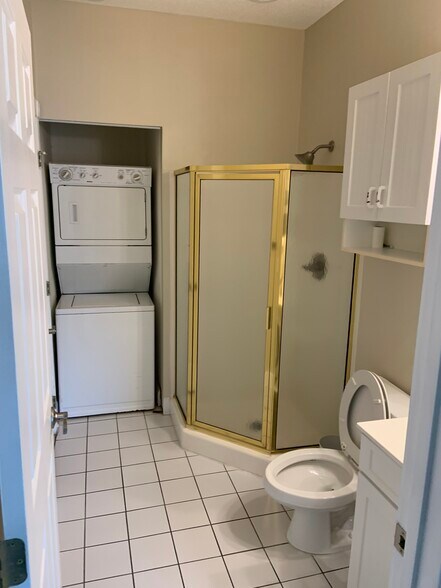 Building Photo - 4815 Orchid Way