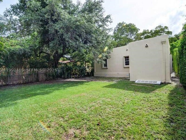 Building Photo - 1507 Genoa St