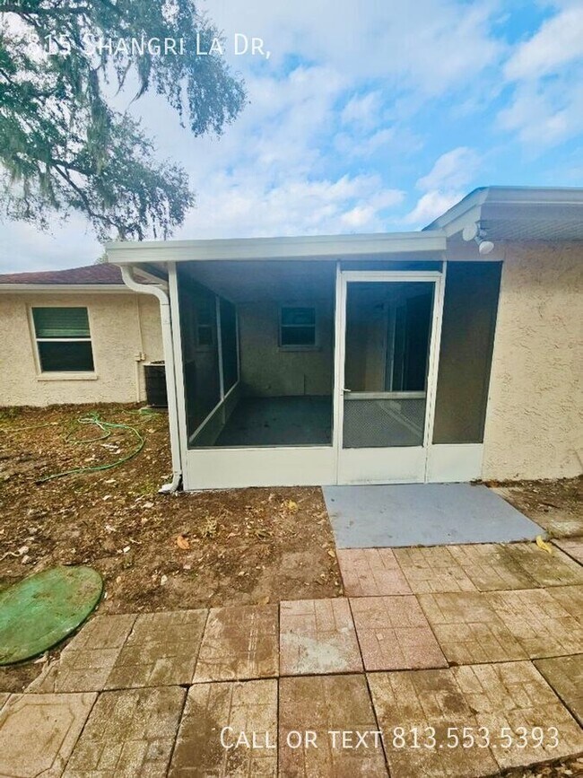 Building Photo - 815 Shangri La Dr