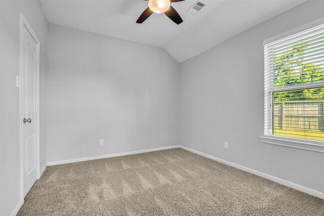 Building Photo - 16838 Ellicott Rock Dr